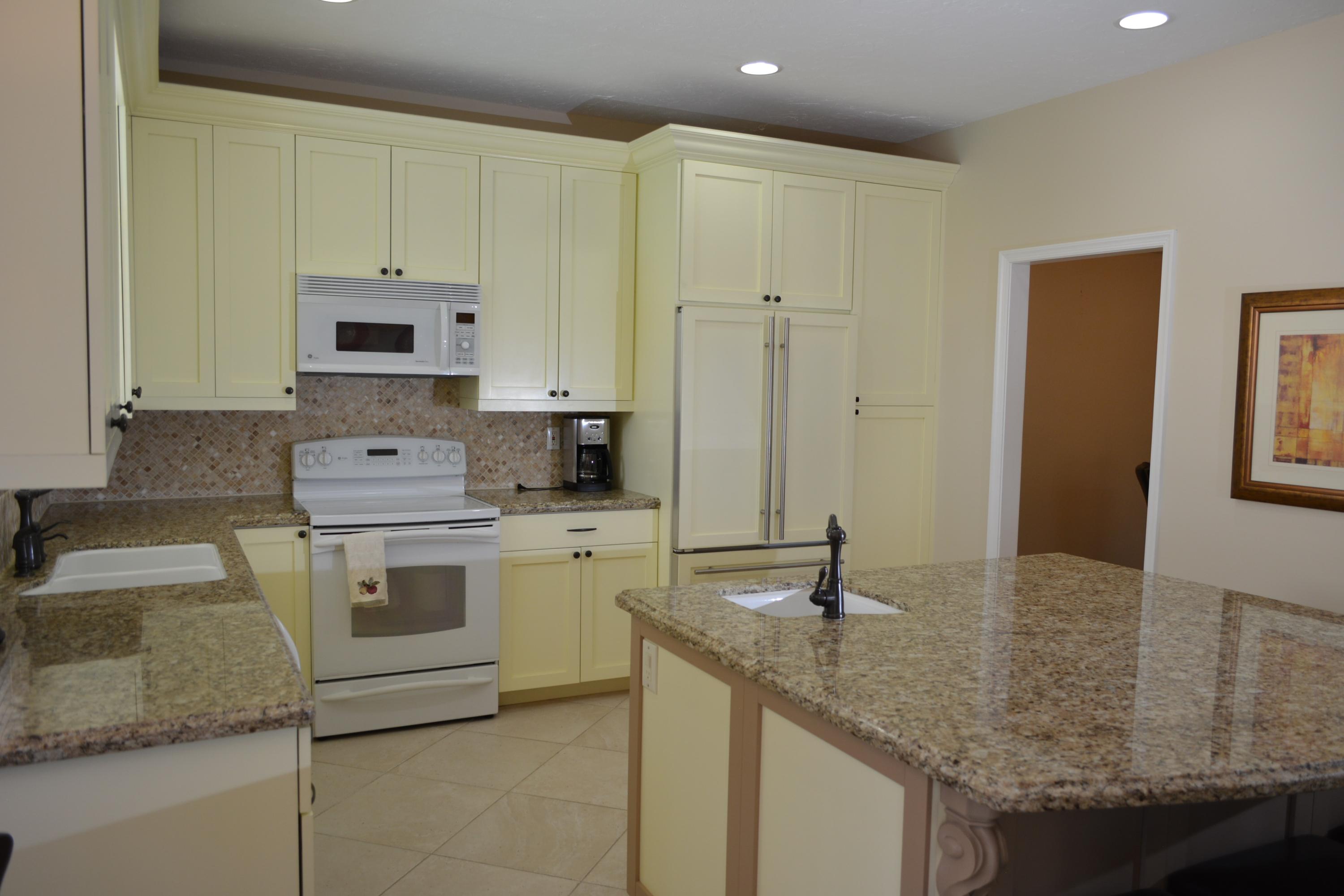 23484 Mirabella Circle South Boca Raton, FL 33433 - Photo 11 of 36 Kitchen