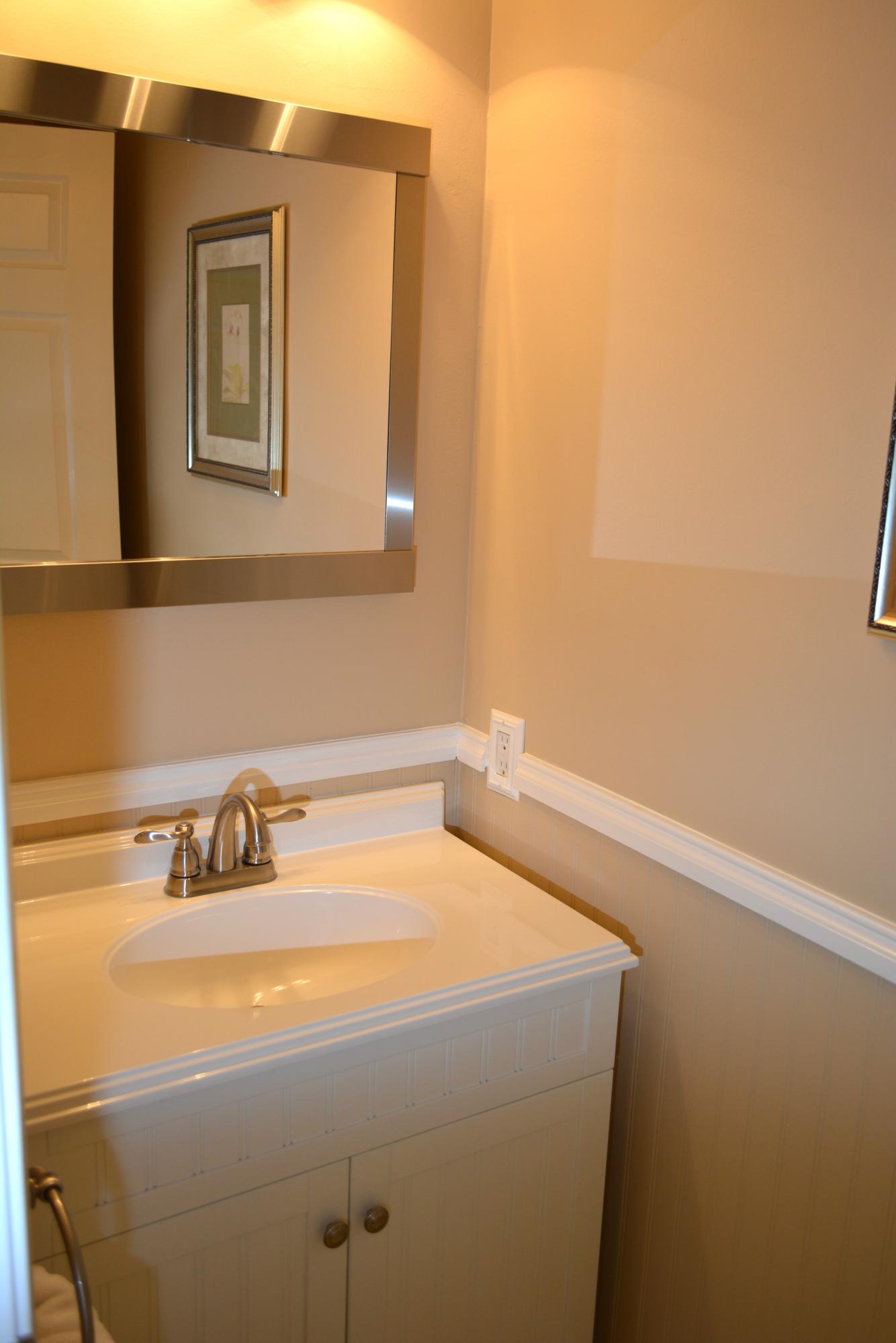 23484 Mirabella Circle South Boca Raton, FL 33433 - Photo 25 of 36 Powder Room