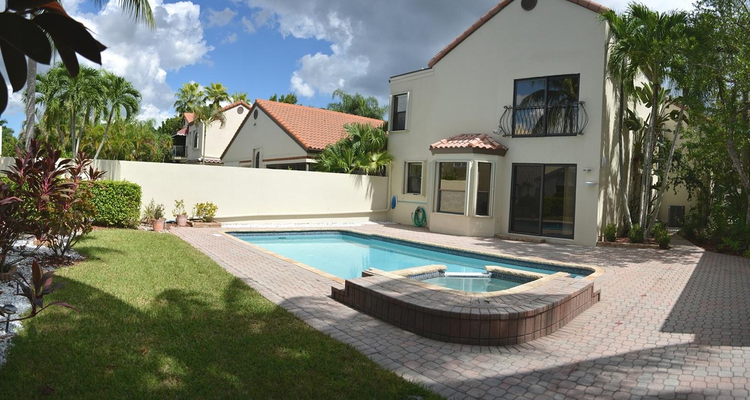 23484 Mirabella Circle South Boca Raton, FL 33433 - Photo 27 of 36 Back Yard, Hot Tub and Pool
