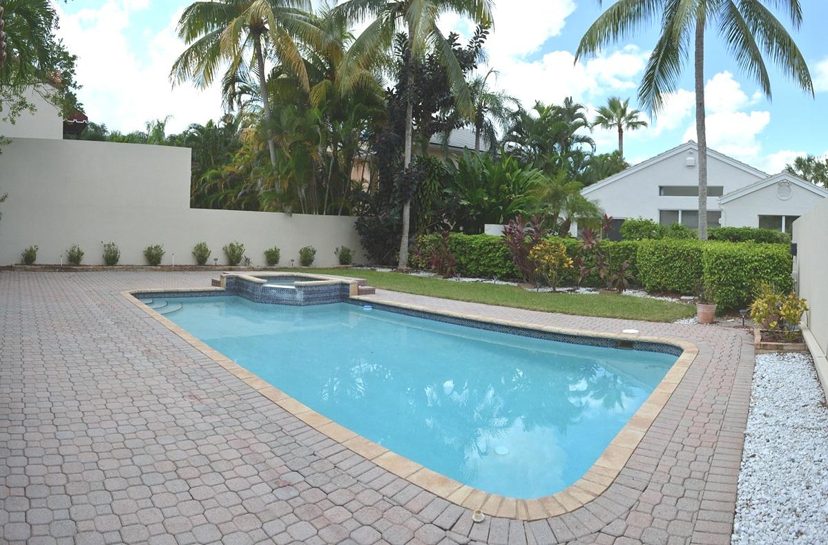 23484 Mirabella Circle South Boca Raton, FL 33433 - Photo 29 of 36 Back Yard, Pool and Hot Tub