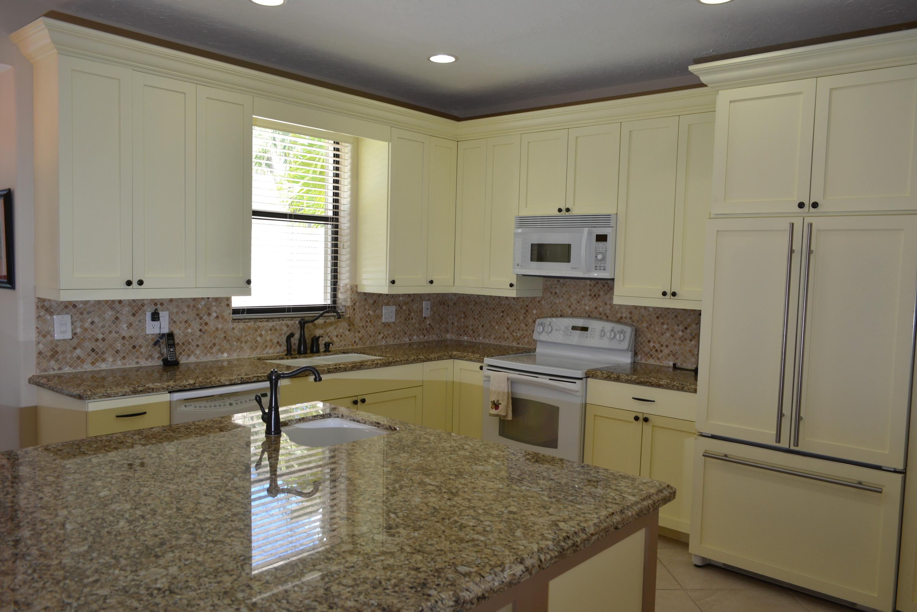 23484 Mirabella Circle South Boca Raton, FL 33433 - Photo 9 of 36 Kitchen