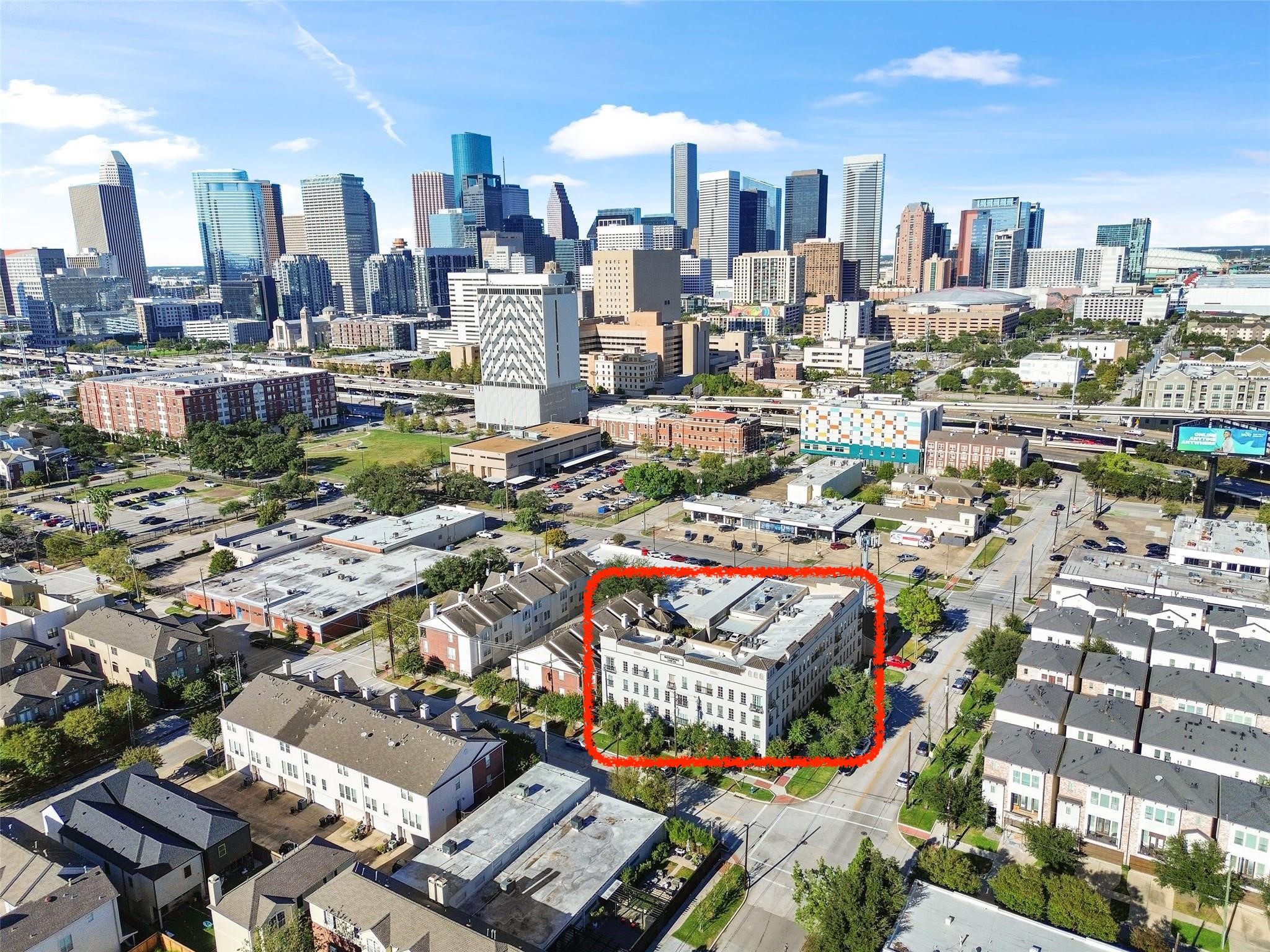 2216 Chenevert Street, Unit 6 Houston, TX 77003 - Photo 29 of 29 Prime Midtown location just minutes from Downtown Houston, sporting venues, the Medical Center, Theater & Museum Districts, Discovery Green, universities, EaDo, restaurants, and major highways...urban convenience at its best.