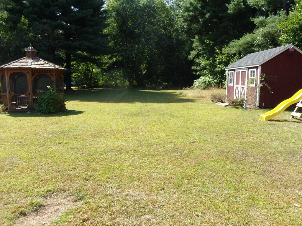 287 Holyoke Road Westfield, MA 01085 - Photo 5 of 30 Gallery Image 5