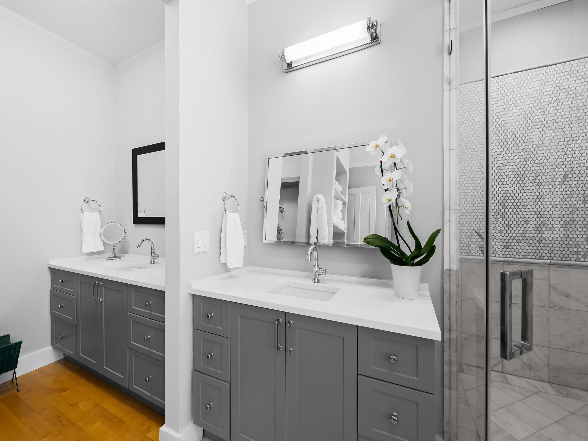 525 North Victoria Park Road Fort Lauderdale, FL 33301 - Photo 24 of 52 a bathroom with a sink and a mirror