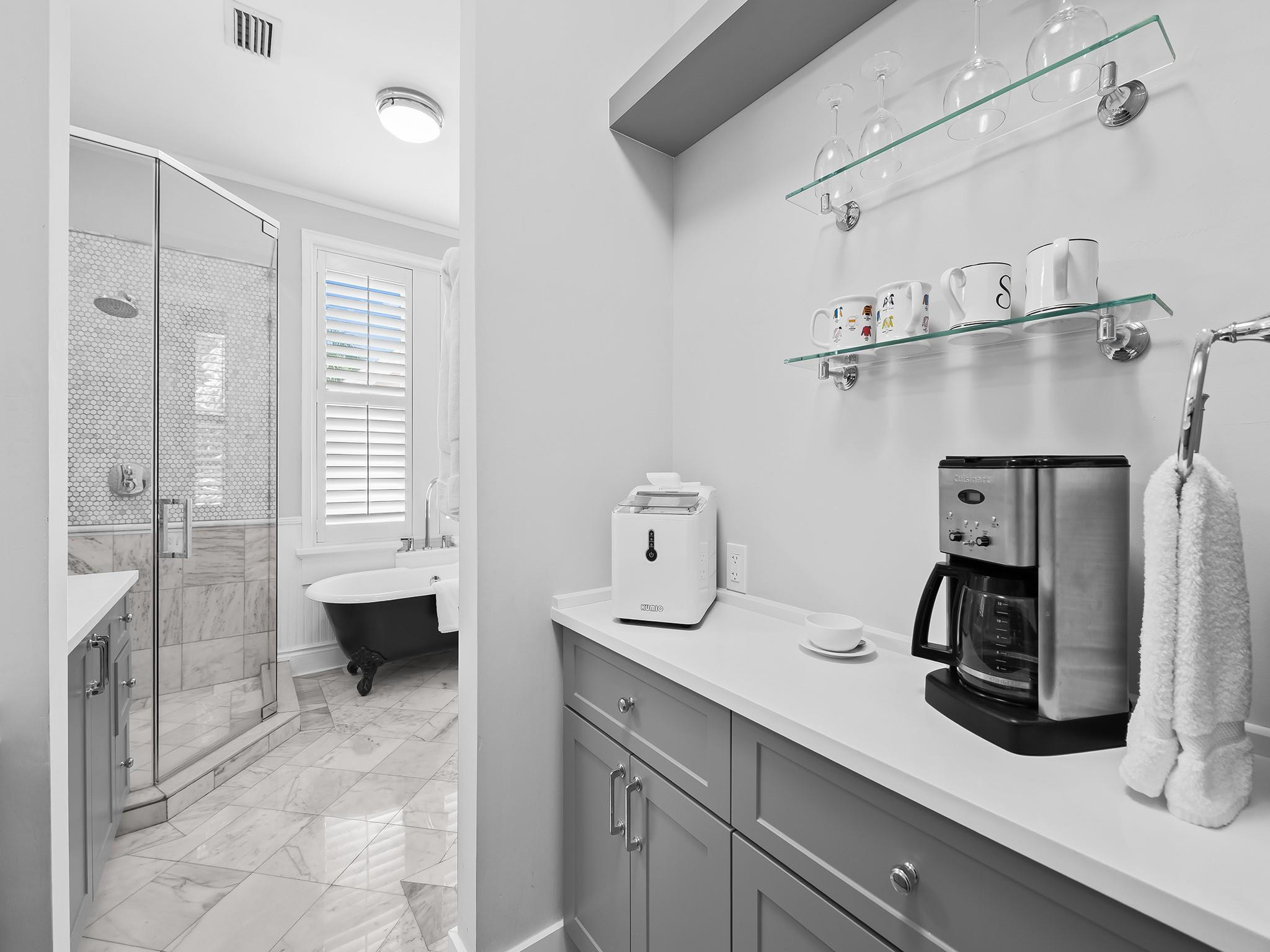 525 North Victoria Park Road Fort Lauderdale, FL 33301 - Photo 25 of 52 a bath room with a sink and a mirror