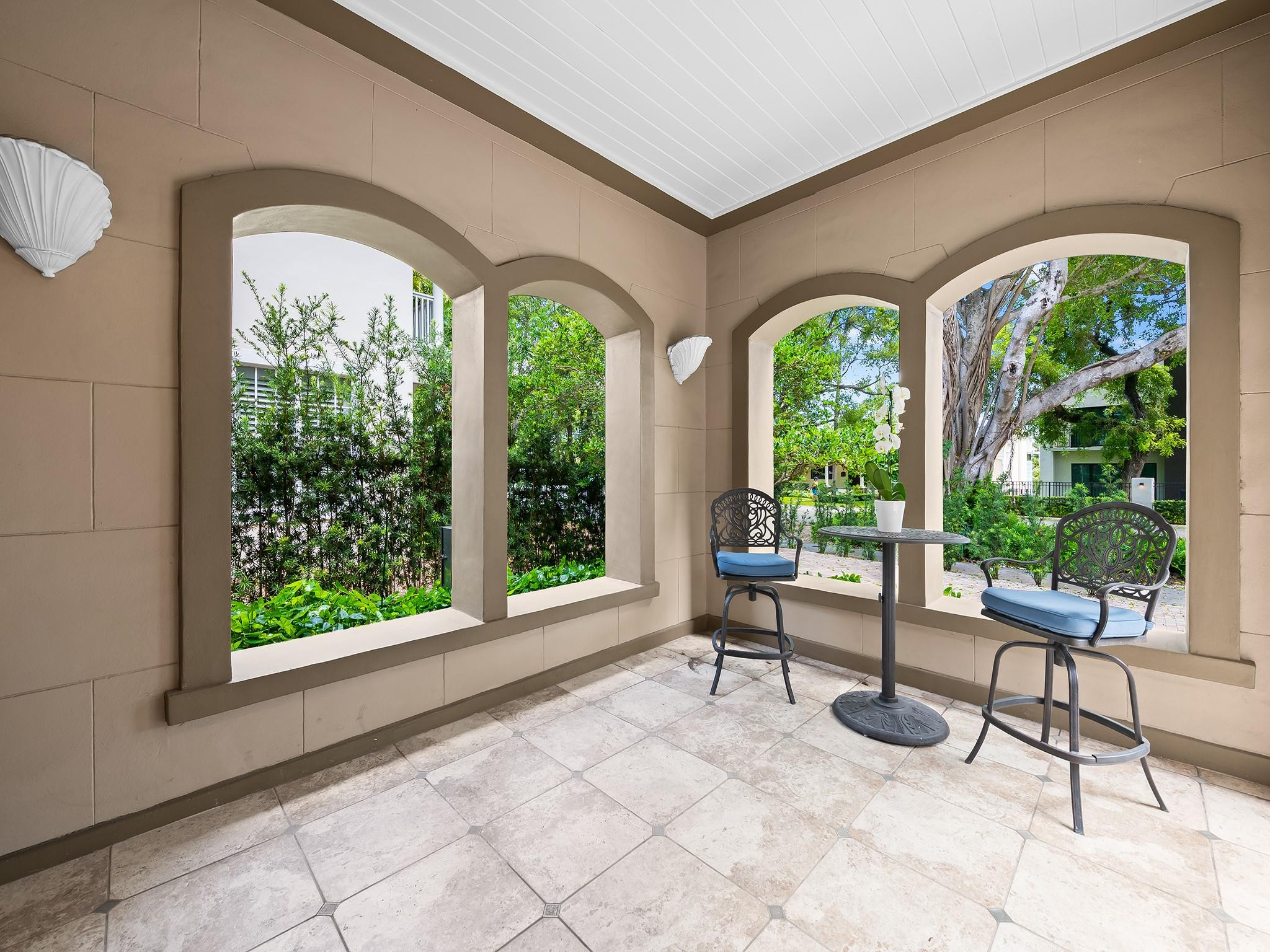 525 North Victoria Park Road Fort Lauderdale, FL 33301 - Photo 5 of 52 a living room with furniture and a large window
