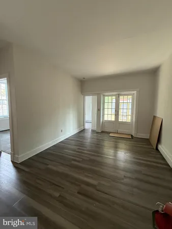 $2,300 | 74 North Main Street, Unit 2, Lambertville, NJ 08530