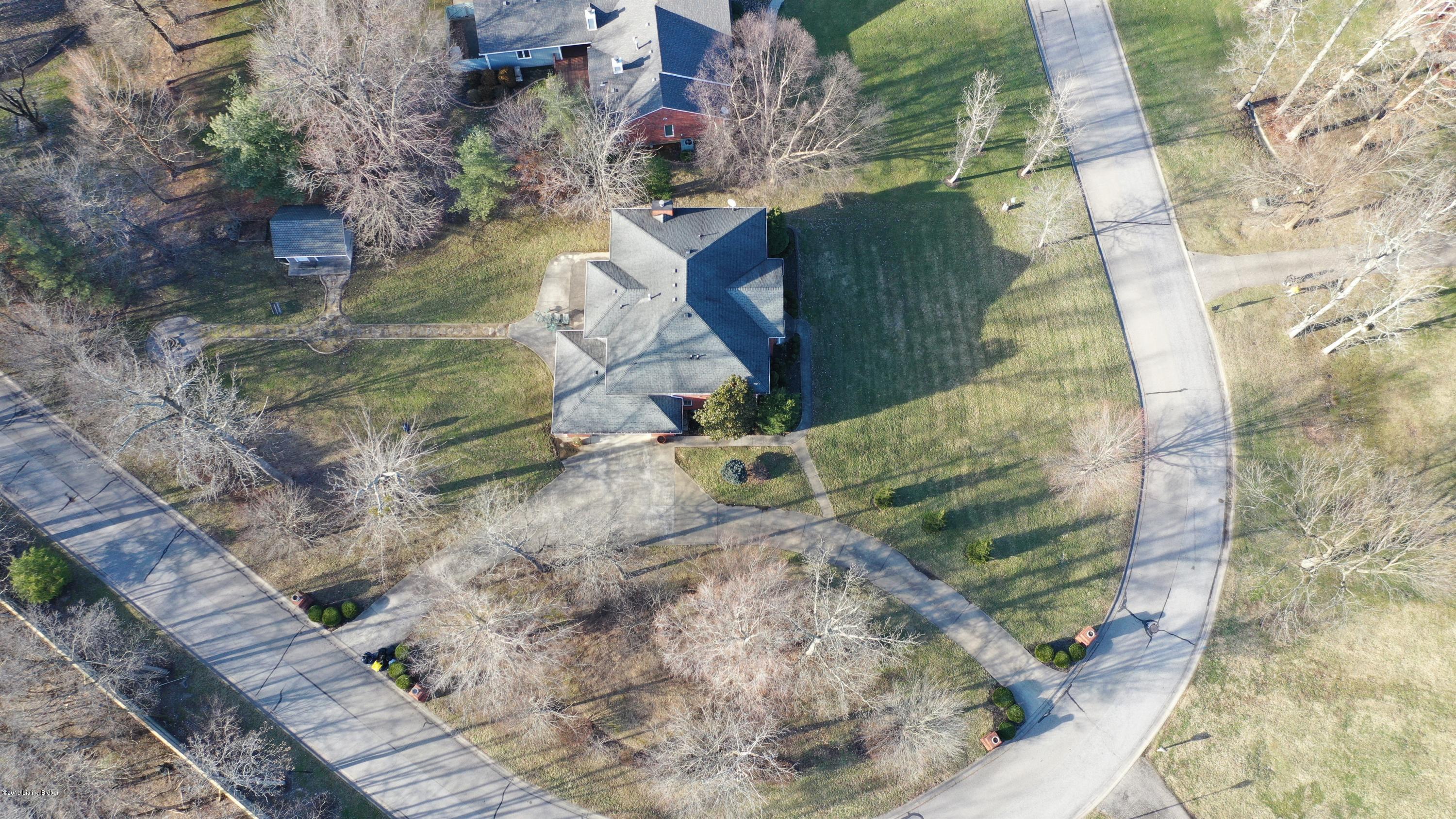 7 Anchorage Pointe Anchorage, KY 40223 - Photo 62 of 62 060_Aerial