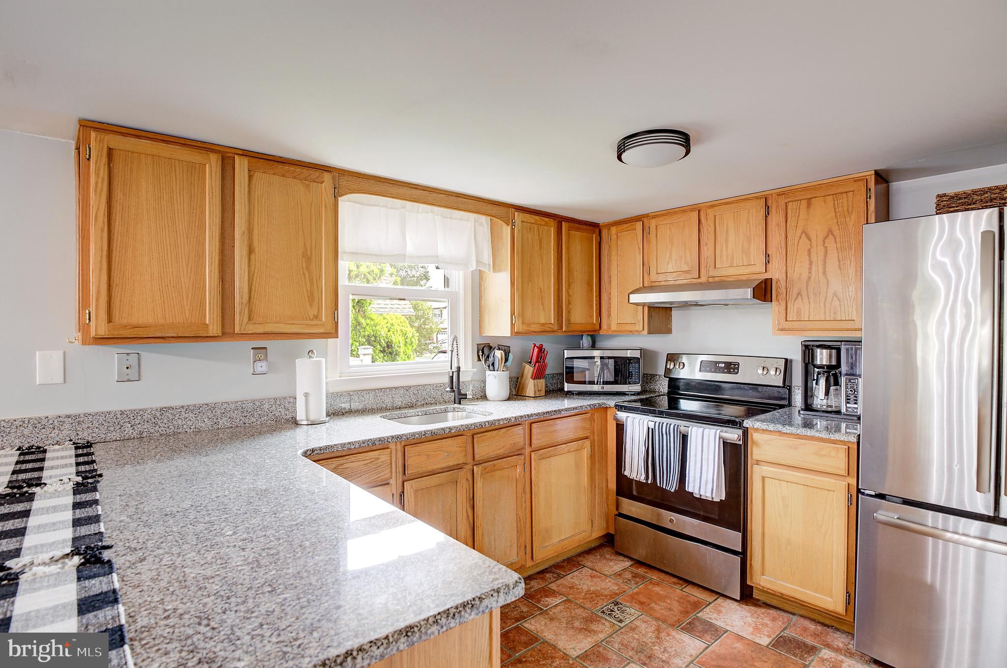 517 Stanford Road Fairless Hills, PA 19030 - Photo 12 of 32 Gallery Image 12