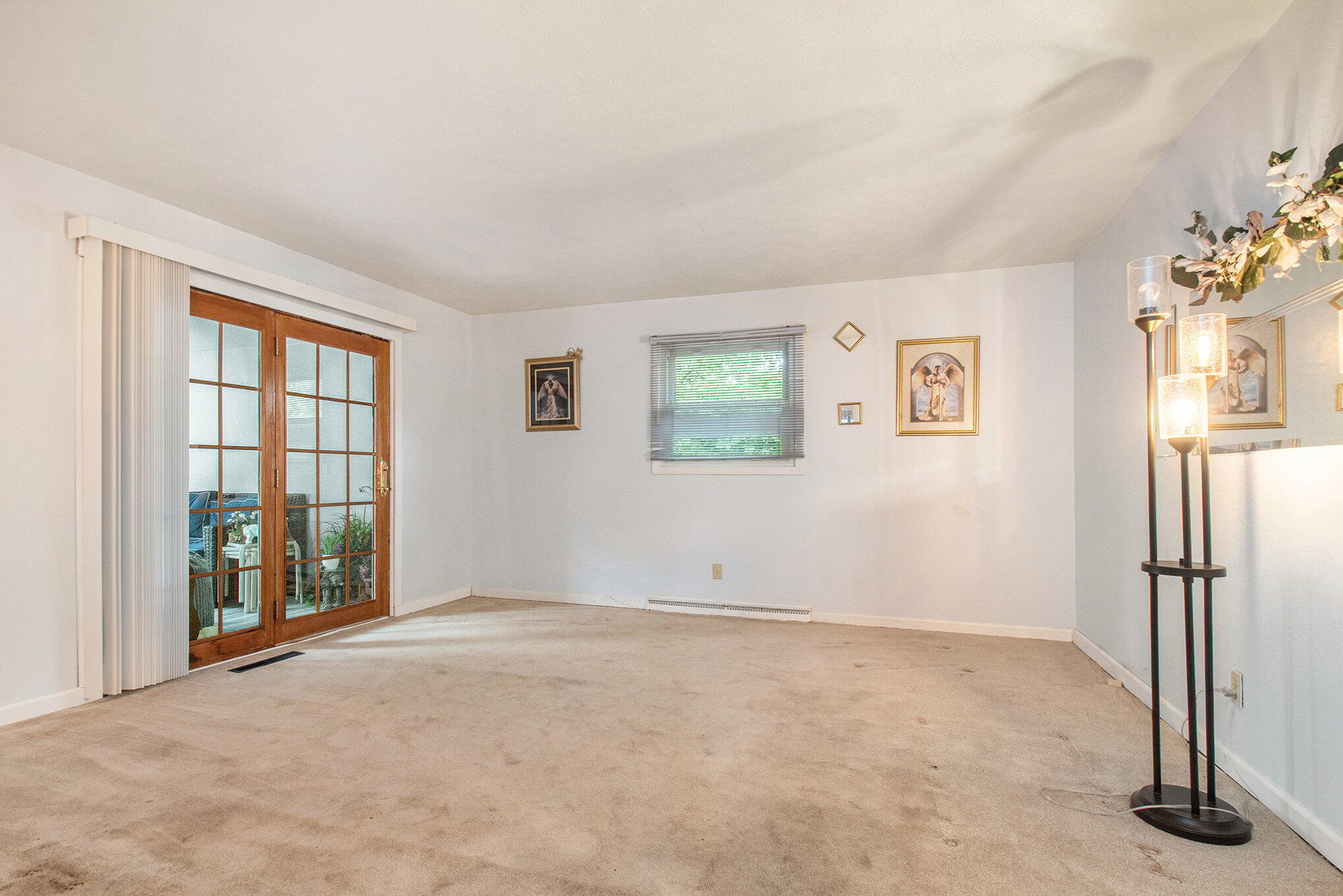 217 West State Street Cassopolis, MI 49031 - Photo 8 of 17 Family Room