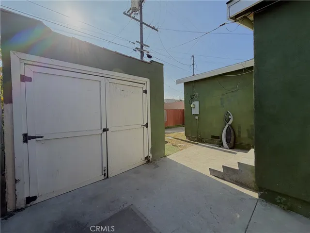 $3,800 | 1936 West 66th Street, Los Angeles, CA 90047