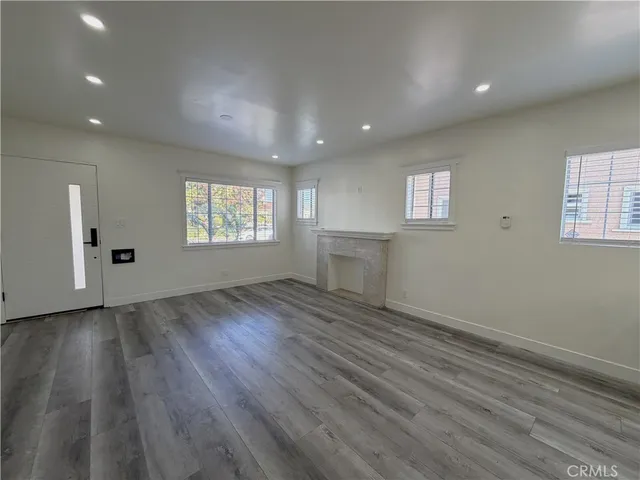 $3,800 | 1936 West 66th Street, Los Angeles, CA 90047