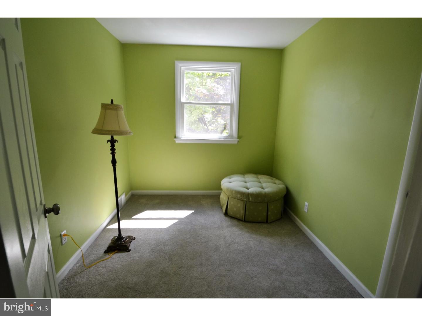 611 Paddock Road Southampton, PA 18966 - Photo 13 of 25 Bedroom 2
