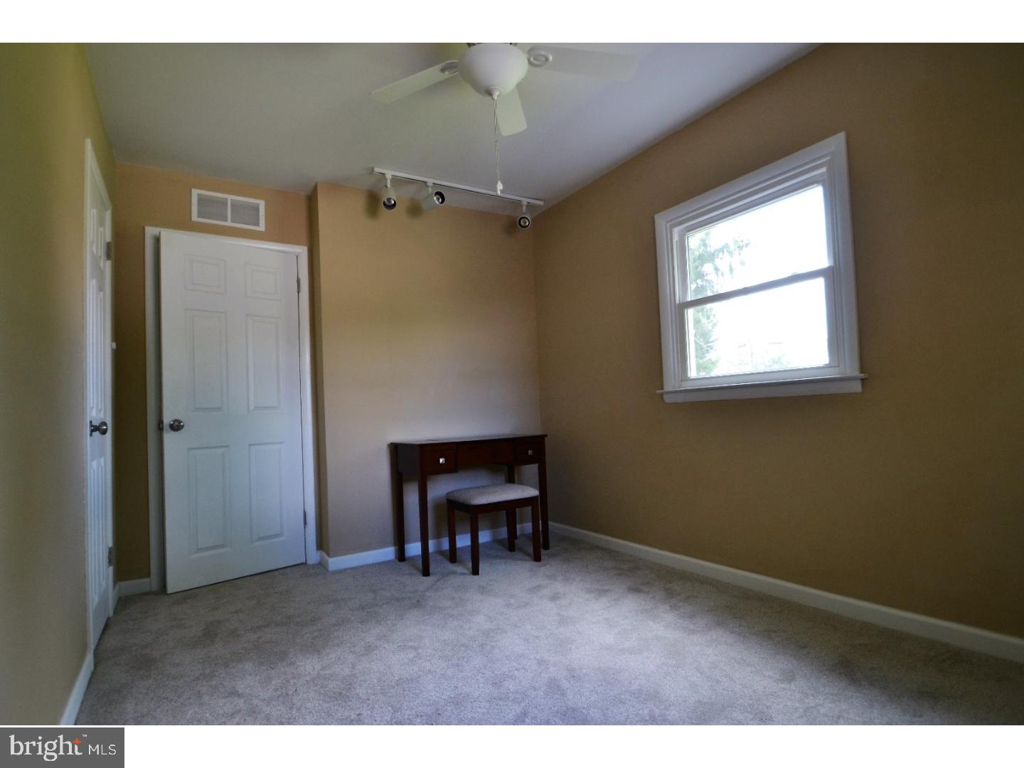 611 Paddock Road Southampton, PA 18966 - Photo 14 of 25 Bedroom 3