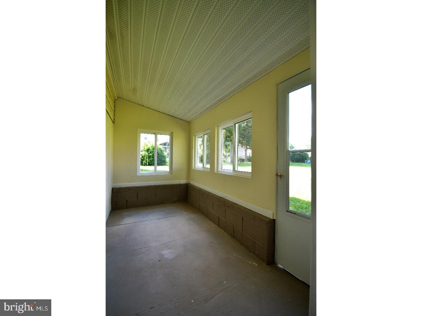 611 Paddock Road Southampton, PA 18966 - Photo 23 of 25 Sun Room