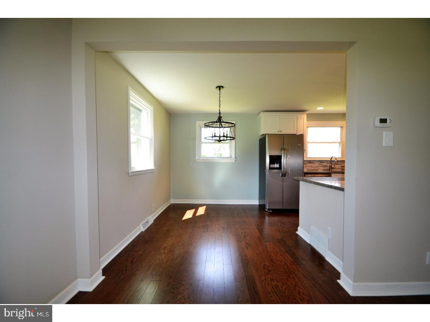 611 Paddock Road Southampton, PA 18966 - Photo 4 of 25 Kitchen