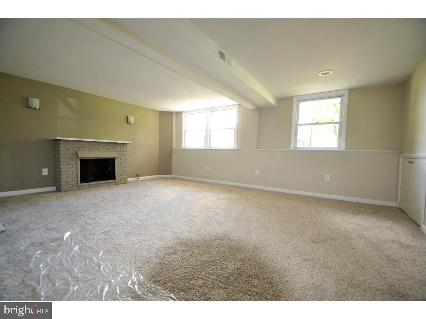 611 Paddock Road Southampton, PA 18966 - Photo 9 of 25 Family Room