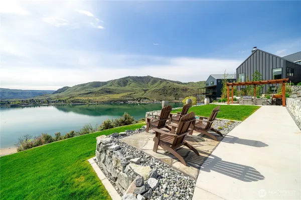 $1,449,000 | 217 Bluebell Lane, Chelan, WA 98816