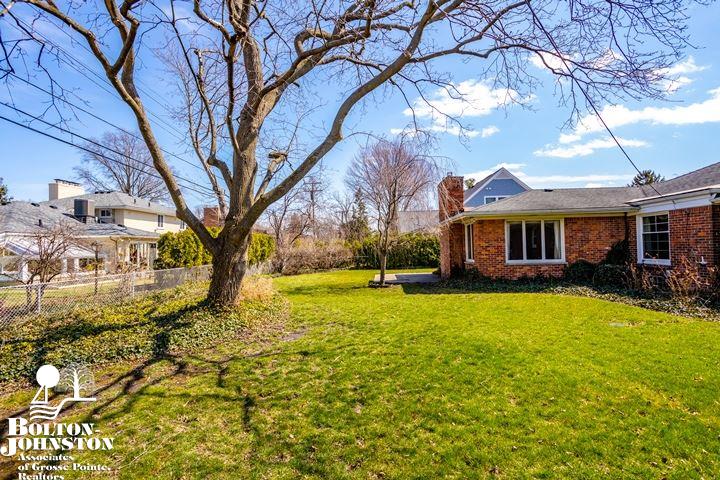 412 Lexington Road Grosse Pointe Farms, MI 48236 - Photo 5 of 43