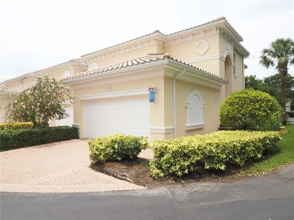 $2,800 | 408 Triano Circle, Unit 408, Venice, FL 34292