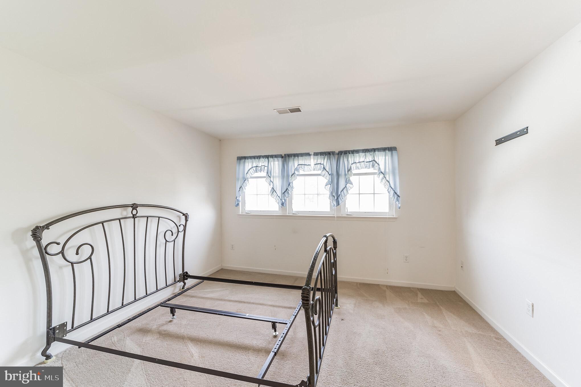 1802 Orchard View Road Reading, PA 19606 - Photo 16 of 31