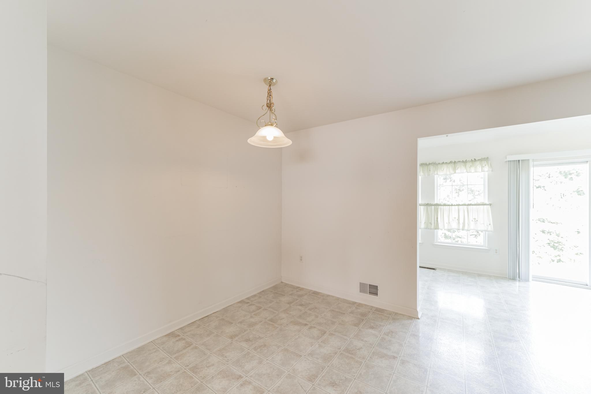 1802 Orchard View Road Reading, PA 19606 - Photo 10 of 31