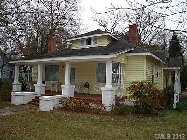 209 Calhoun Street Clover, SC 29710 - Photo 1 of 12 Gallery Image 1