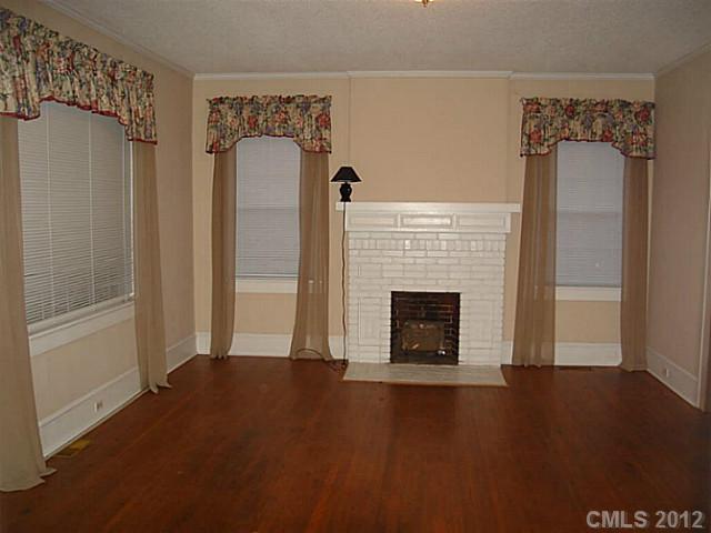 209 Calhoun Street Clover, SC 29710 - Photo 2 of 12 Gallery Image 2