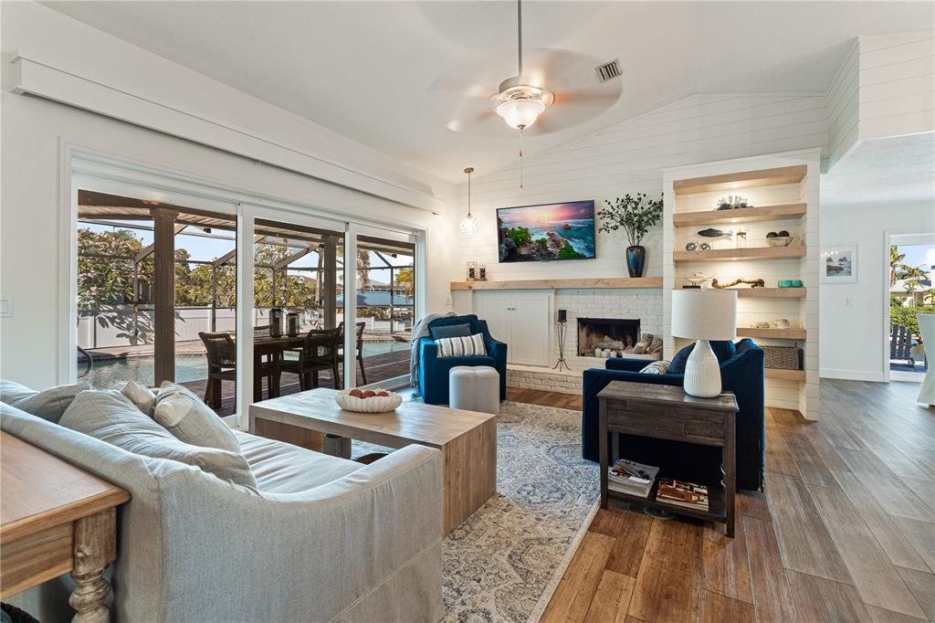 6611 Surfside Boulevard Apollo Beach, FL 33572 - Photo 10 of 34