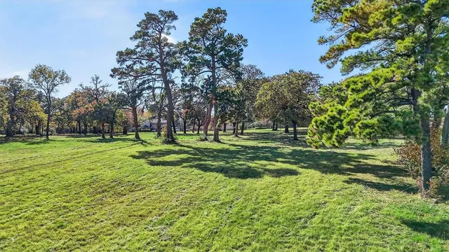 $995,778 | 3916 Farm To Market 120, Denison, TX 75020