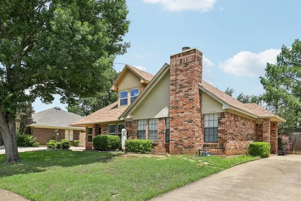 $321,000 | 2710 Newkirk Court, Euless, TX 76039
