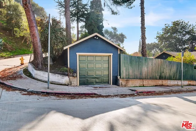 a backyard of a house