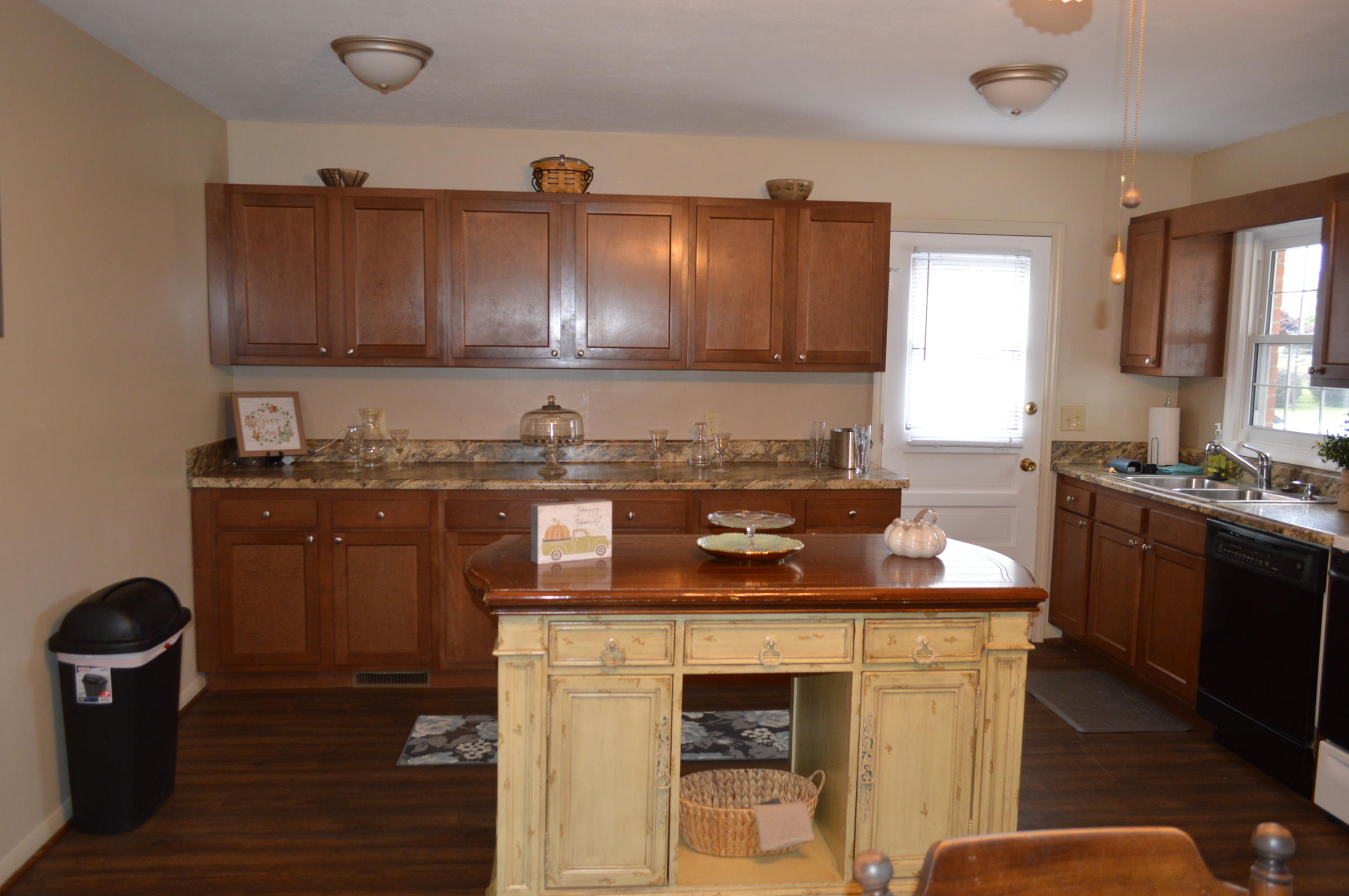 514 Magnolia Road Roanoke, VA 24019 - Photo 5 of 16 kitchen
