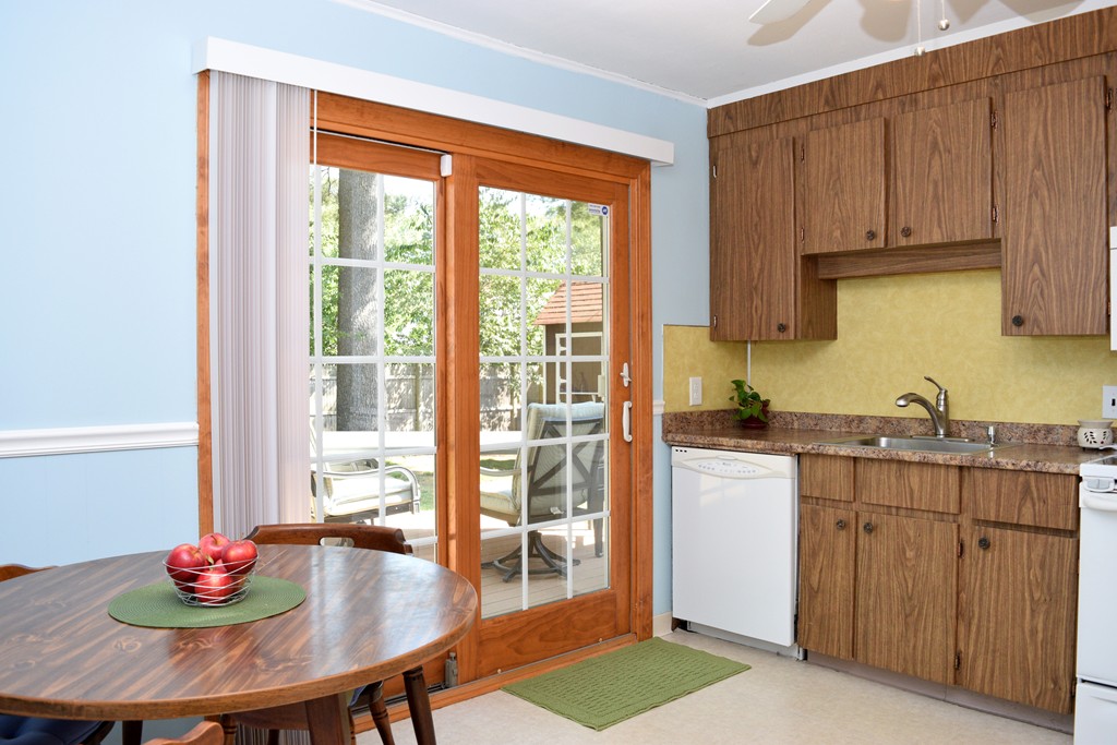 73 Amherst Road Stoughton, MA 02072 - Photo 5 of 17 Gallery Image 5