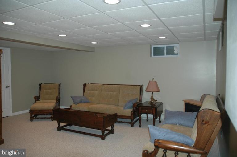 2620 Old Washington Road Westminster, MD 21157 - Photo 9 of 19 Family Room