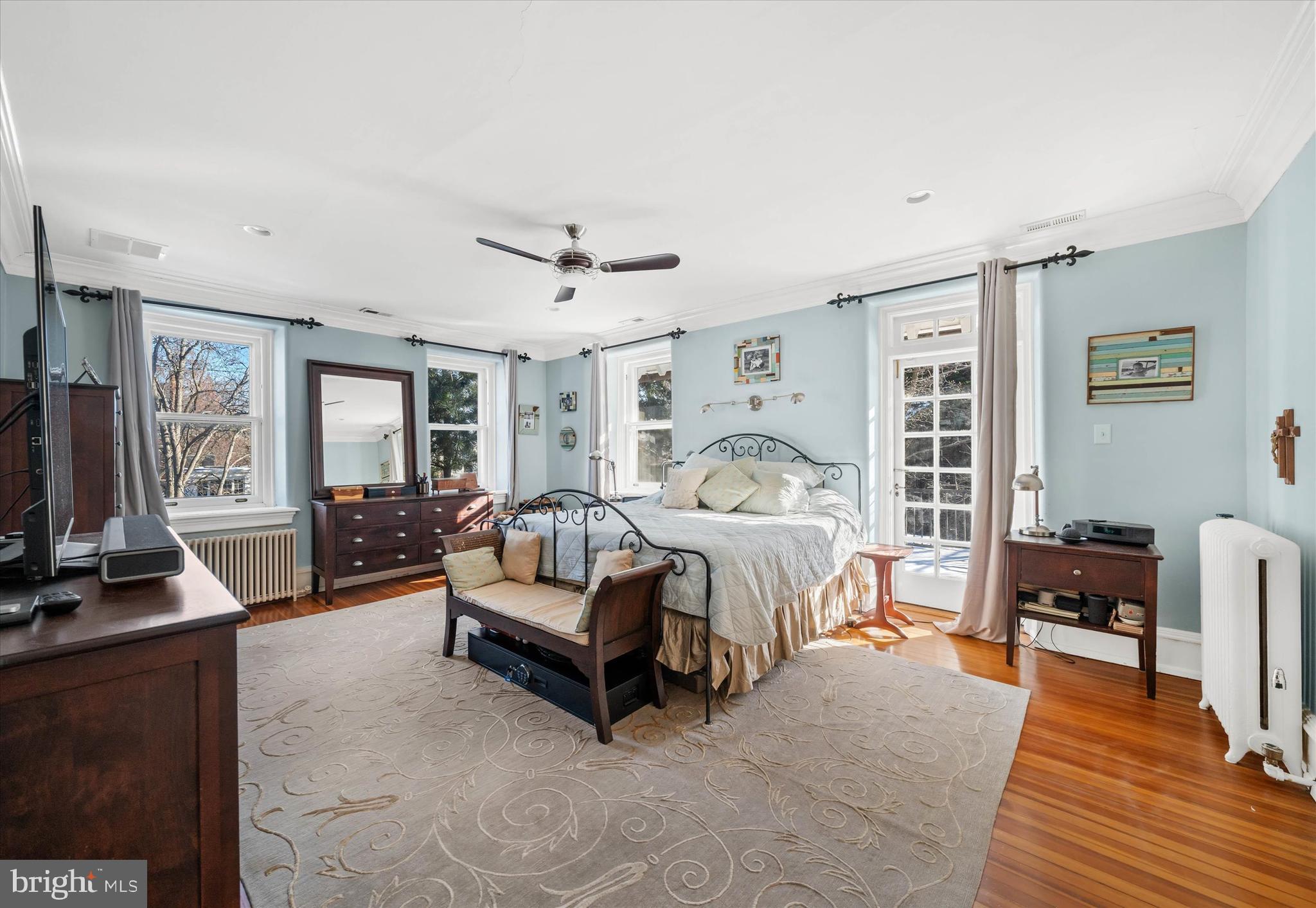 2412 Delaware Avenue Wilmington, DE 19806 - Photo 27 of 64 a bedroom with furniture and a flat screen tv