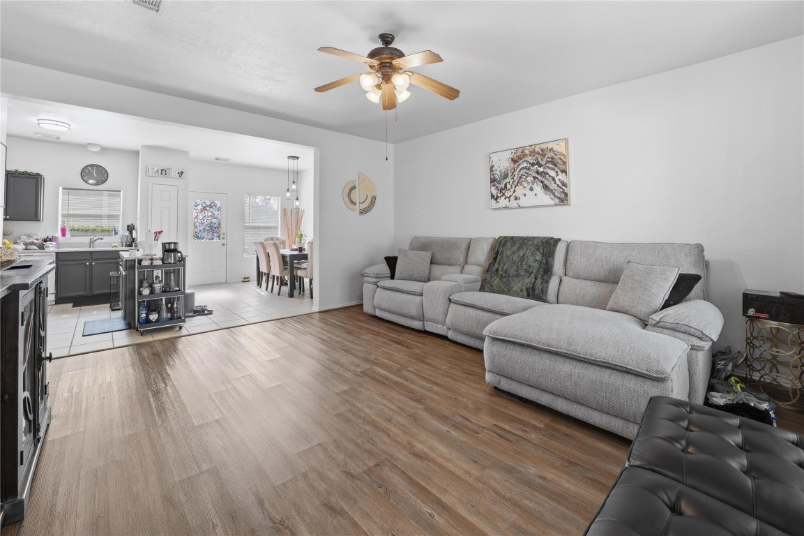 2126 Vlg Xing Trail Spring, TX 77373 - Photo 4 of 21