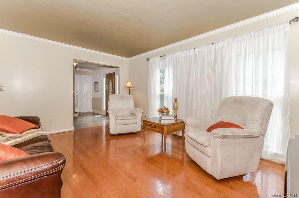7323 Potter Road Matthews, NC 28104 - Photo 5 of 24 Gallery Image 5