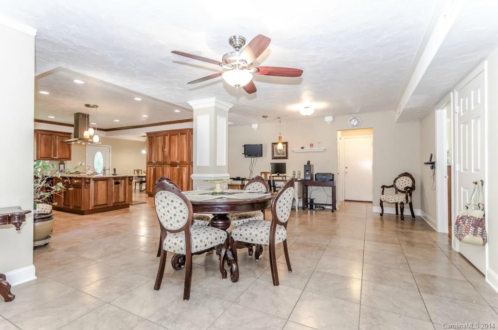 7323 Potter Road Matthews, NC 28104 - Photo 8 of 24 Gallery Image 8