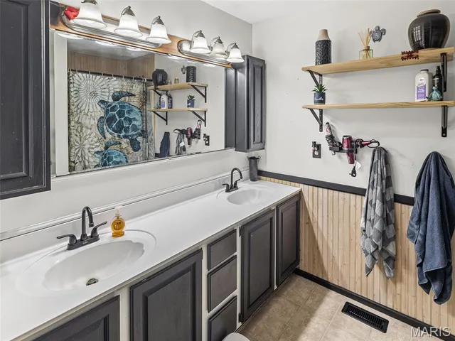 $368,000 | 370 West Mill Street, Red Bud, IL 62278