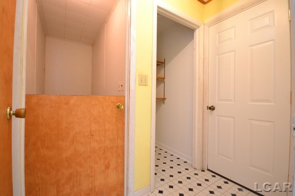 207 West Russell Road Tecumseh, MI 49286 - Photo 14 of 36 50043196-13.JPG