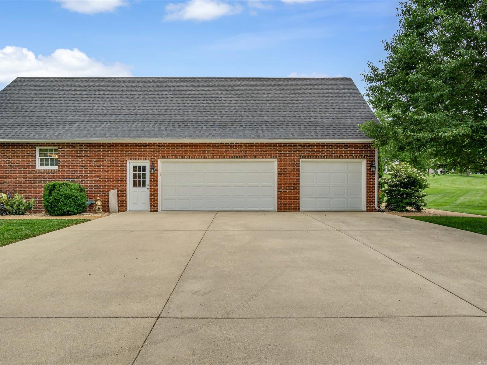 6 Country Lakes Lane Waterloo, IL 62298 - Photo 31 of 41 Gallery Image 31