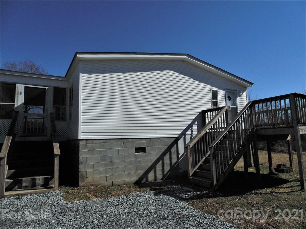4335 Willis Hollis Road Edgemoor, SC 29712 - Photo 18 of 26 a view of entryway