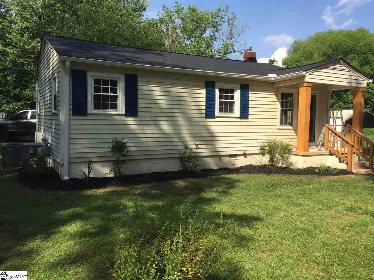 611 Booker Street Anderson, SC 29624 - Photo 2 of 19 Gallery Image 2