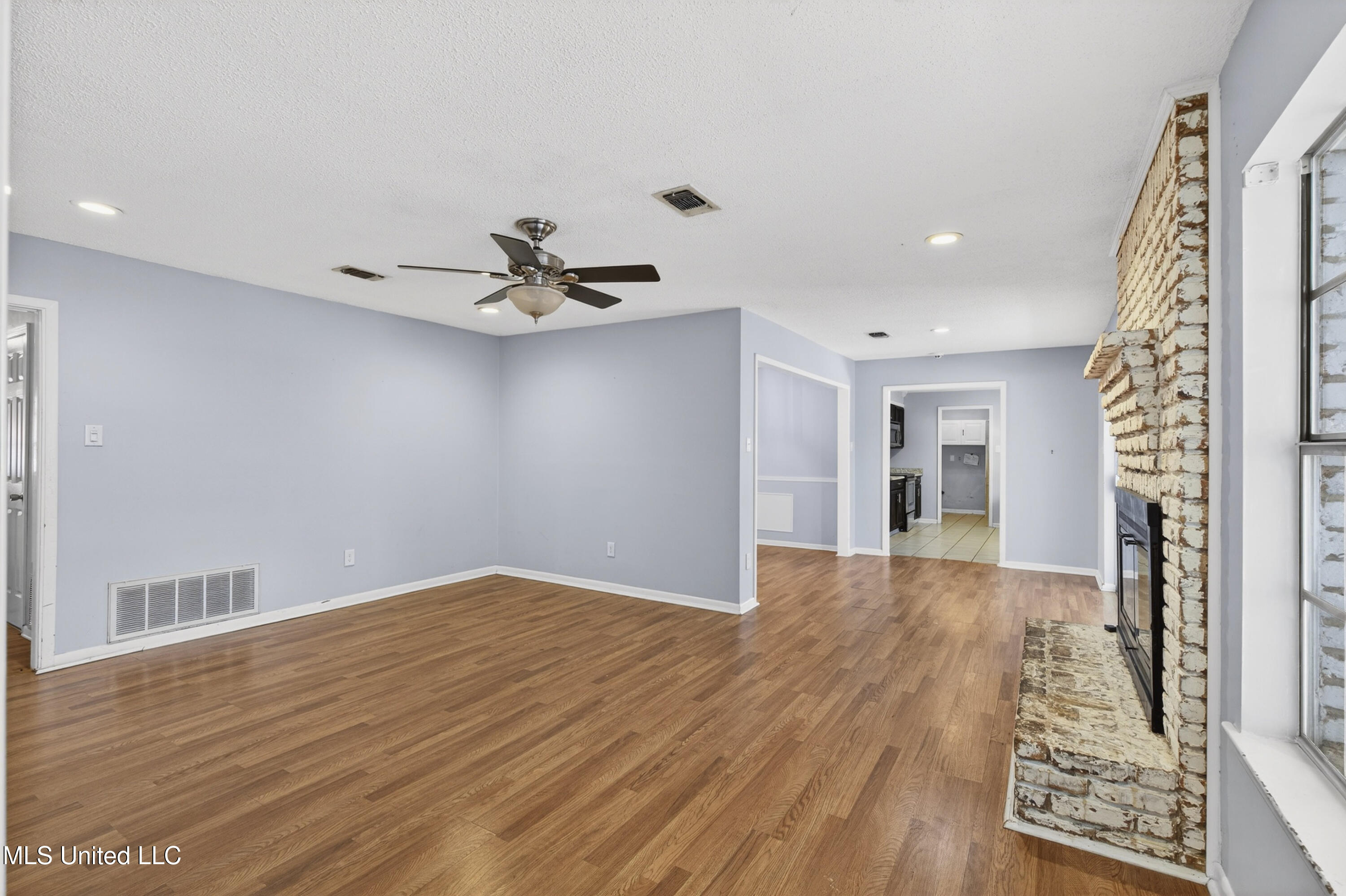 3306 Nottingham Road Ocean Springs, MS 39564 - Photo 8 of 38 3306NottinghamRd-8