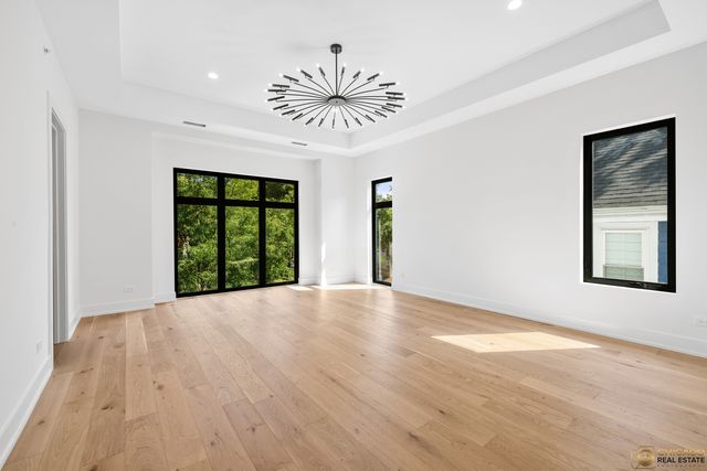 $1,250,000 | 1143 Clinton Avenue, Oak Park, IL 60304