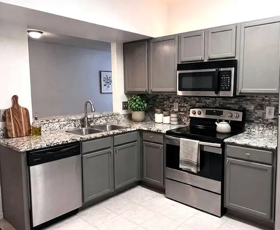 $2,300 | 9520 Amberdale Court, Unit 101, Riverview, FL 33578