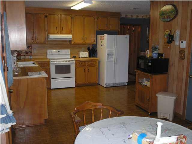 5460 Frank Reeder Road Pensacola, FL 32526 - Photo 5 of 7 Spacious, sparkling kitchen with new smooth-top range/oven
