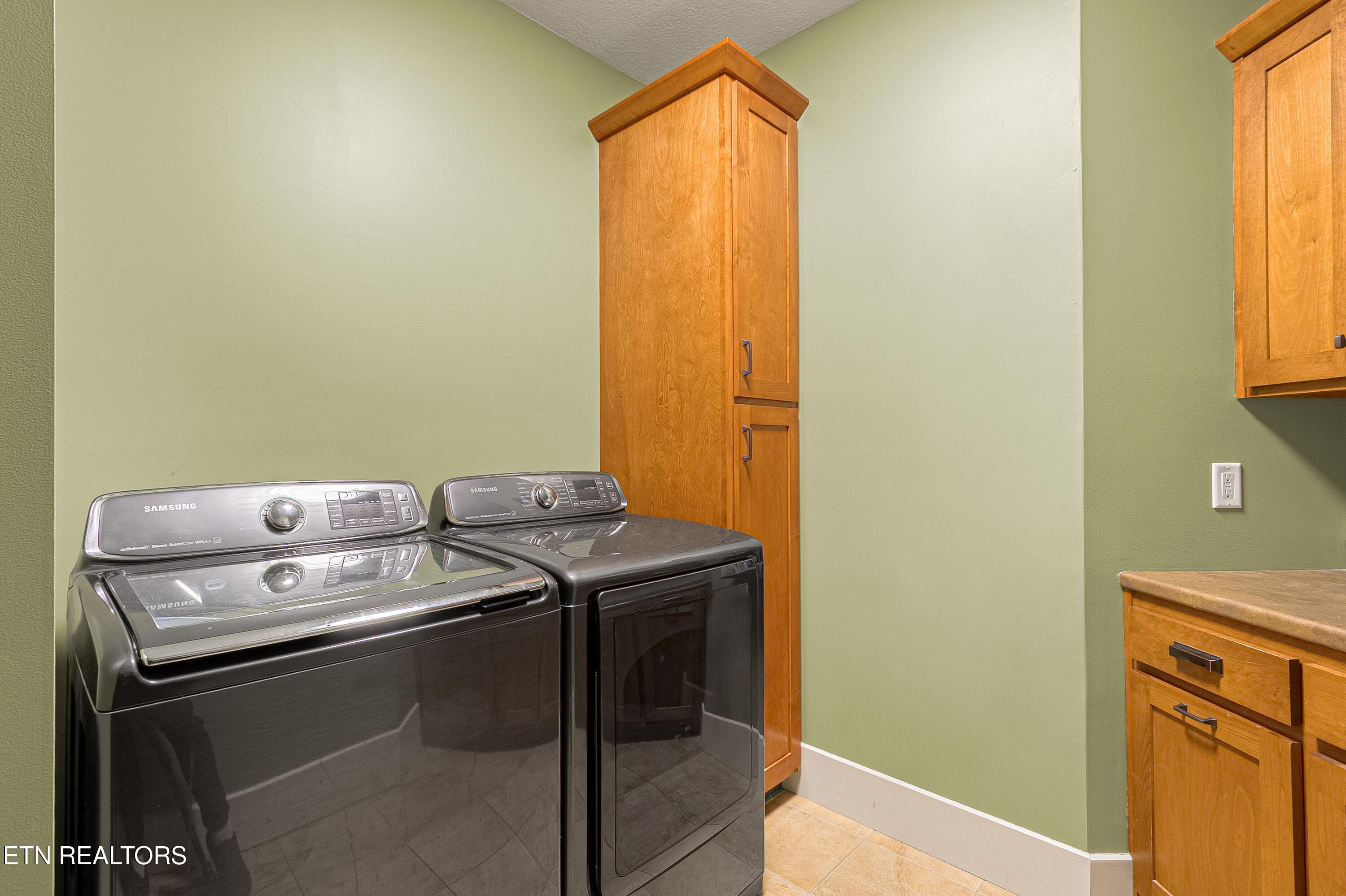 1550 New Hope Road Rockwood, TN 37854 - Photo 22 of 38 Laundry