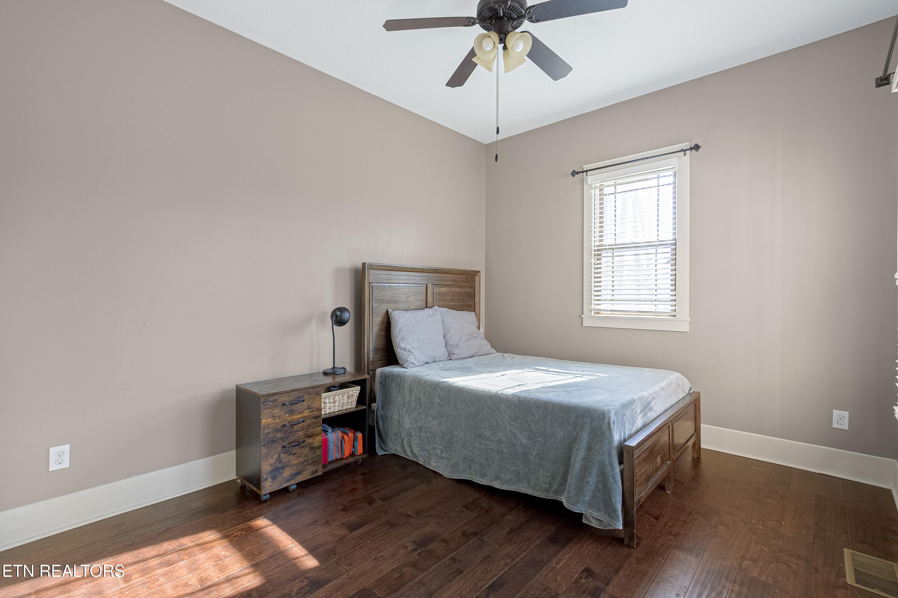 1550 New Hope Road Rockwood, TN 37854 - Photo 30 of 38 Bedroom 3